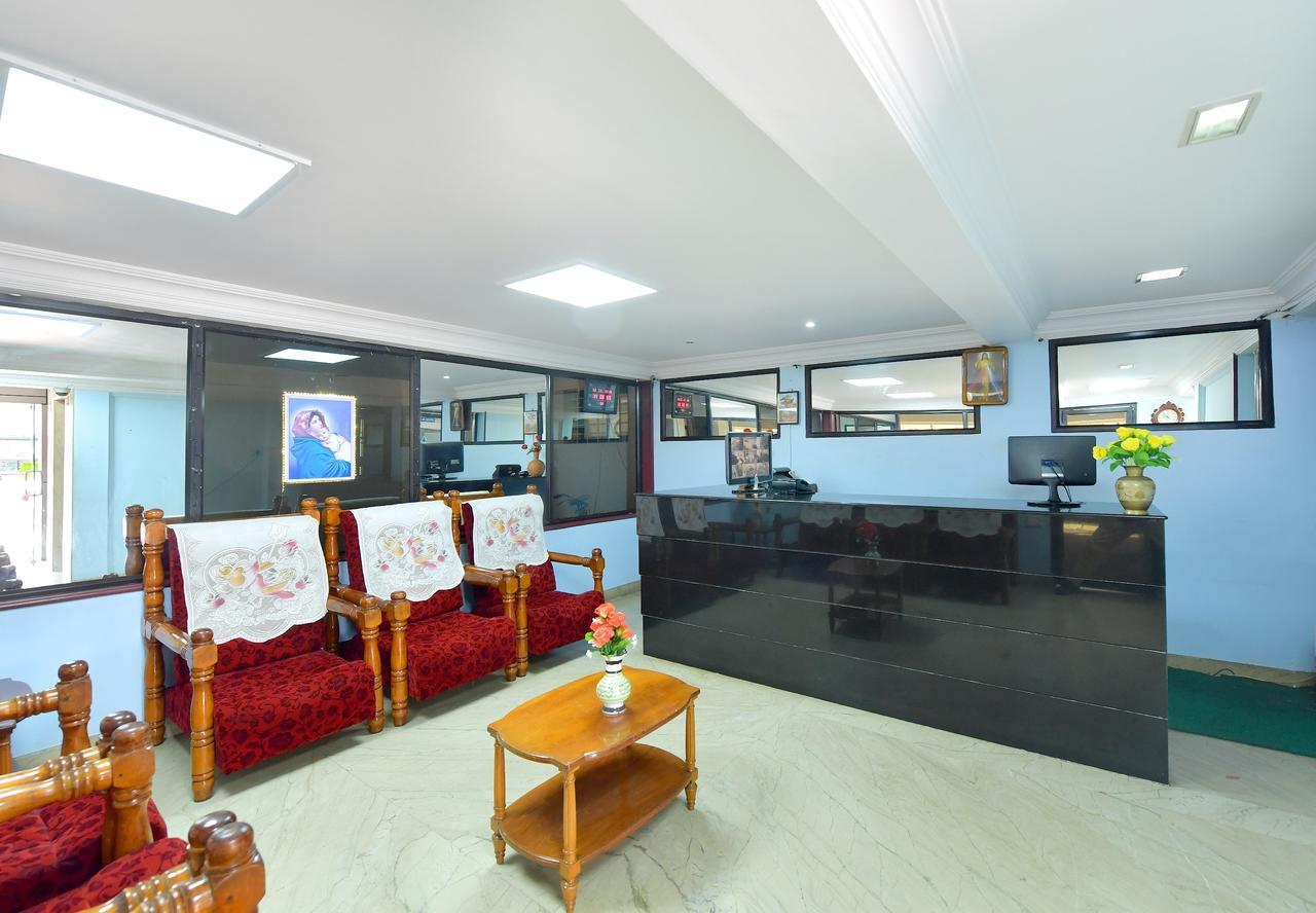 Hotel Elisa International Tourist Home Thiruvananthapuram ภายนอก รูปภาพ