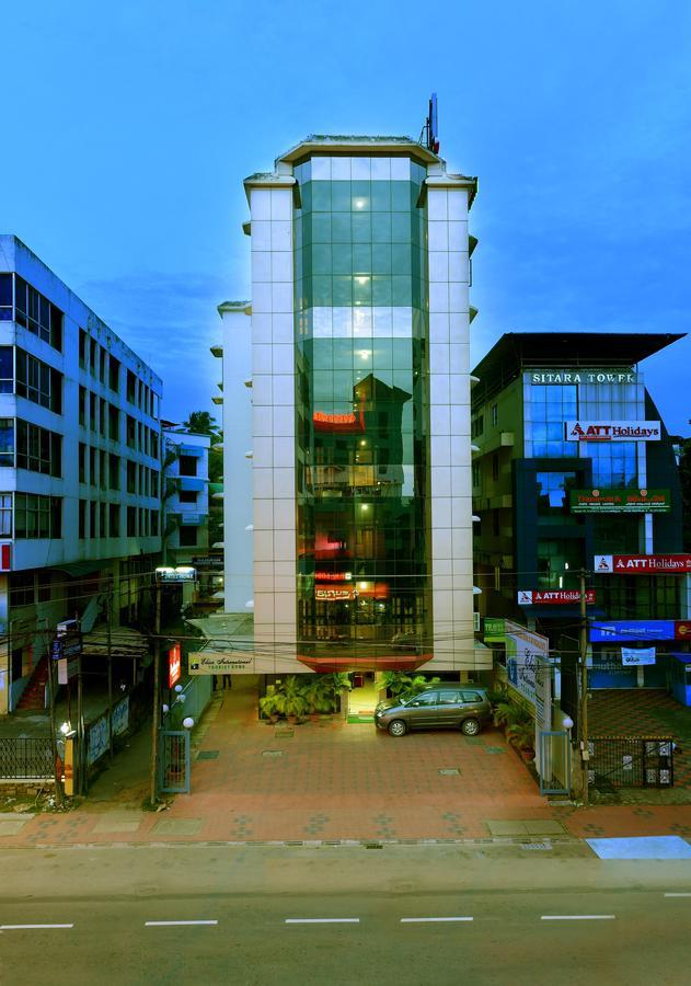Hotel Elisa International Tourist Home Thiruvananthapuram ภายนอก รูปภาพ